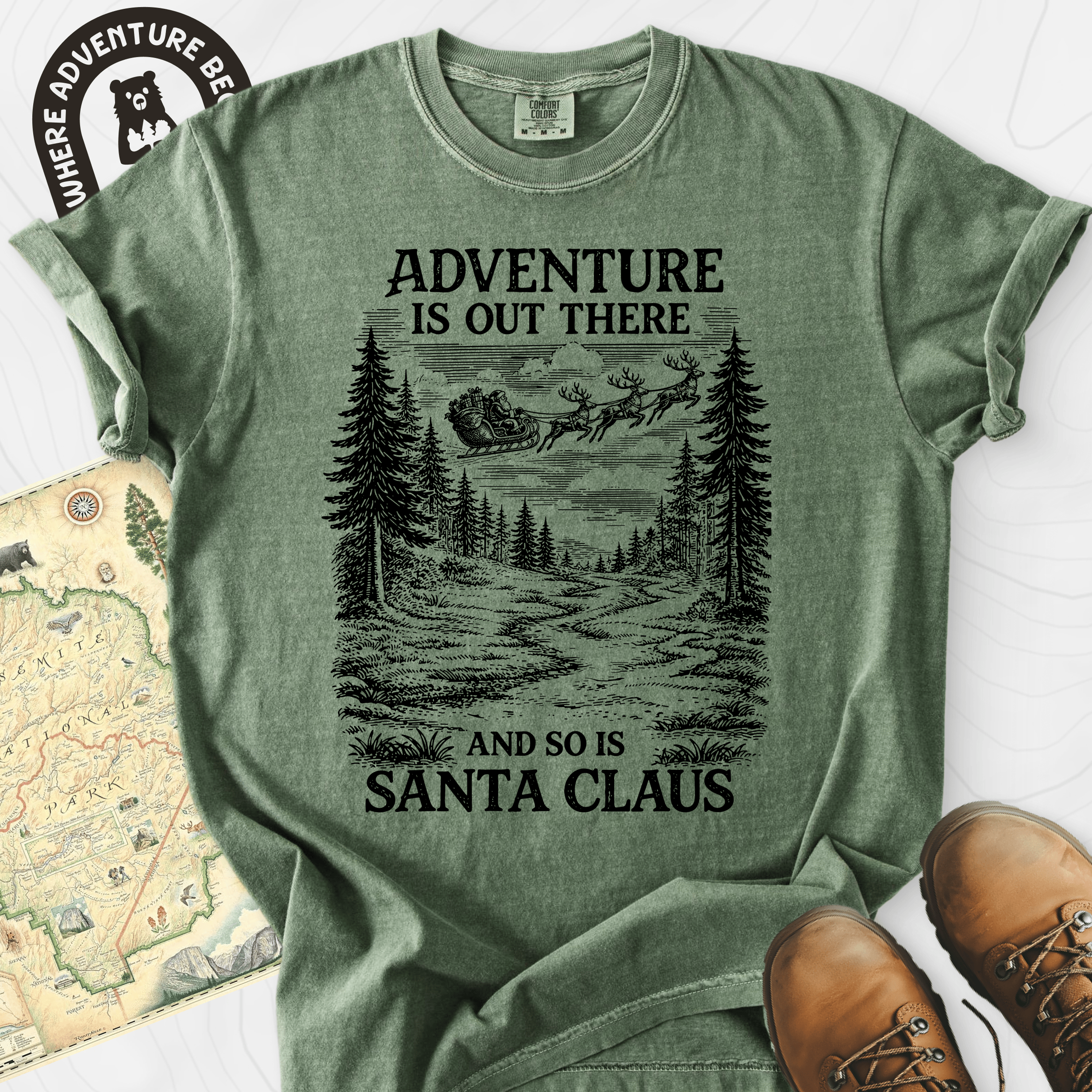 Santa Adventure Awaits Moss front print heavyweight T-shirt