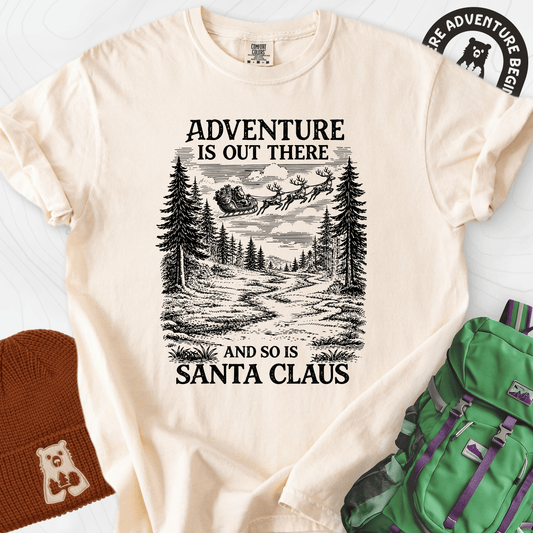 Santa Adventure Awaits Ivory front print heavyweight T-shirt